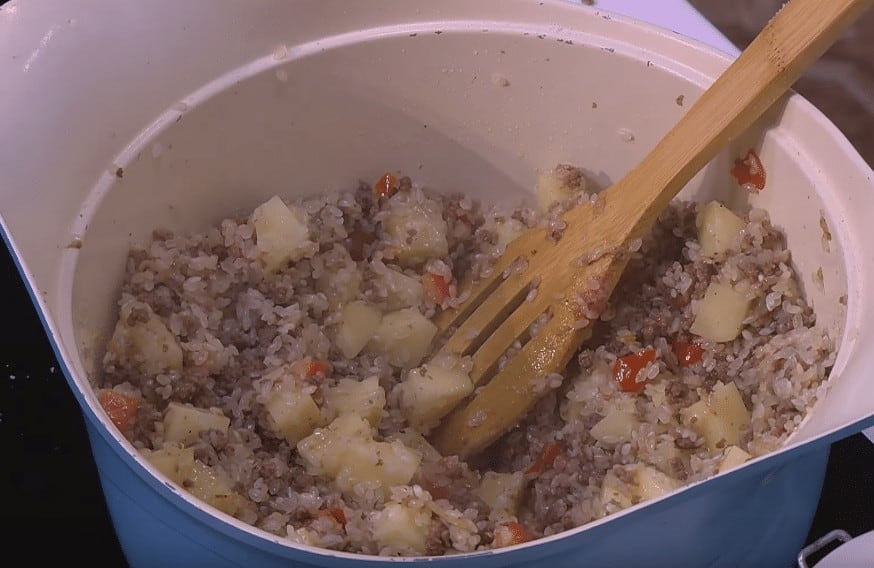 طريقة عمل أرز باللحمة المفرومة و البطاطس