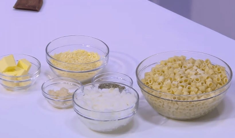مقادير طريقة عمل مكرونة بالجبنه و الزبدة