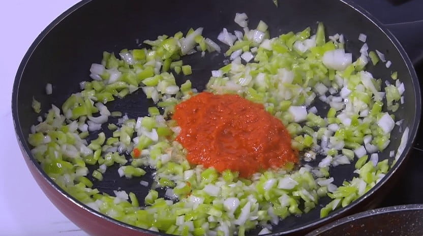 طريقة عمل مكرونة بالطماطم و الخضار
